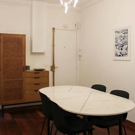 Apartment Nice 58m Of Classic Style Near Montmartre Paris